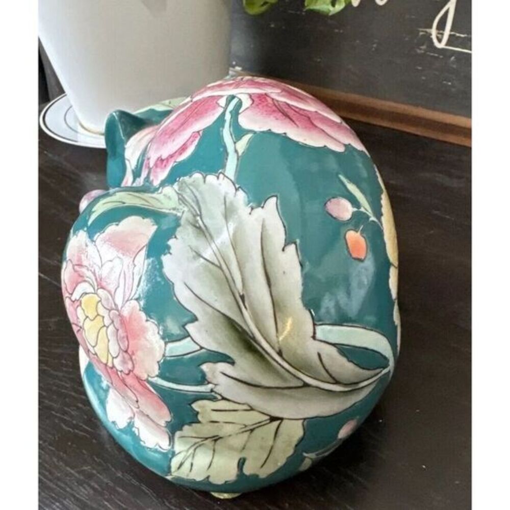 Sleeping‎ Floral Cat - Picture 5 of 6